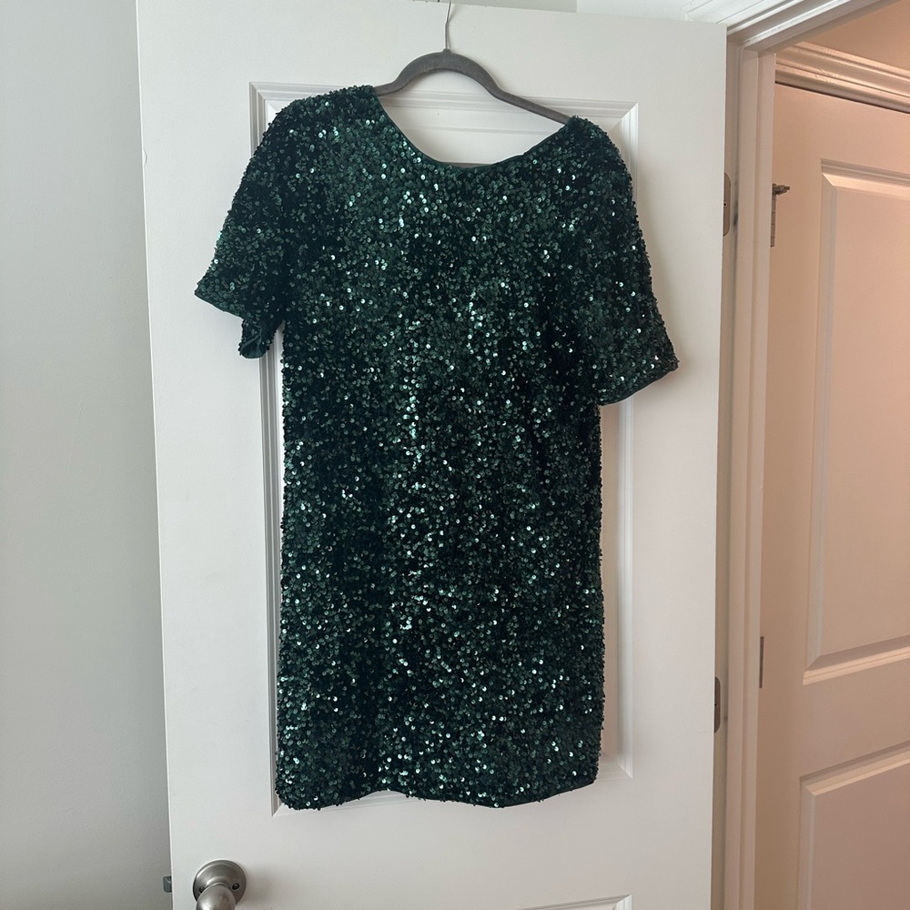 Elegant Green Sequin Dress